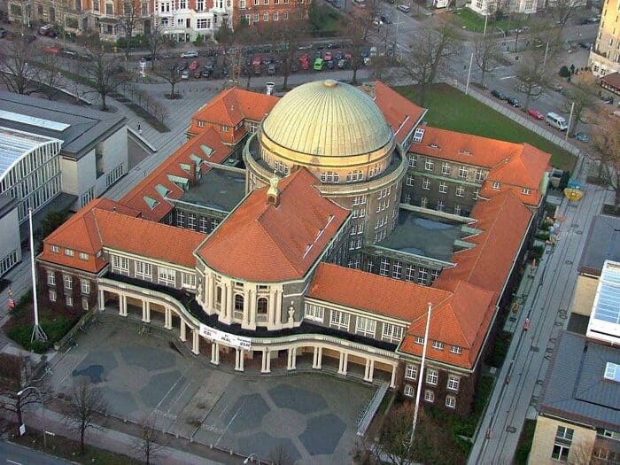 đại học du học ngành y tá tại đức