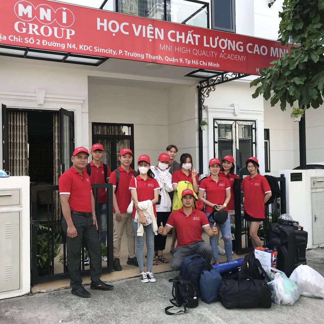 sinh vien thuc tap su pham Học viên MNI GROUP thực tập nghiệp vụ sư phạm